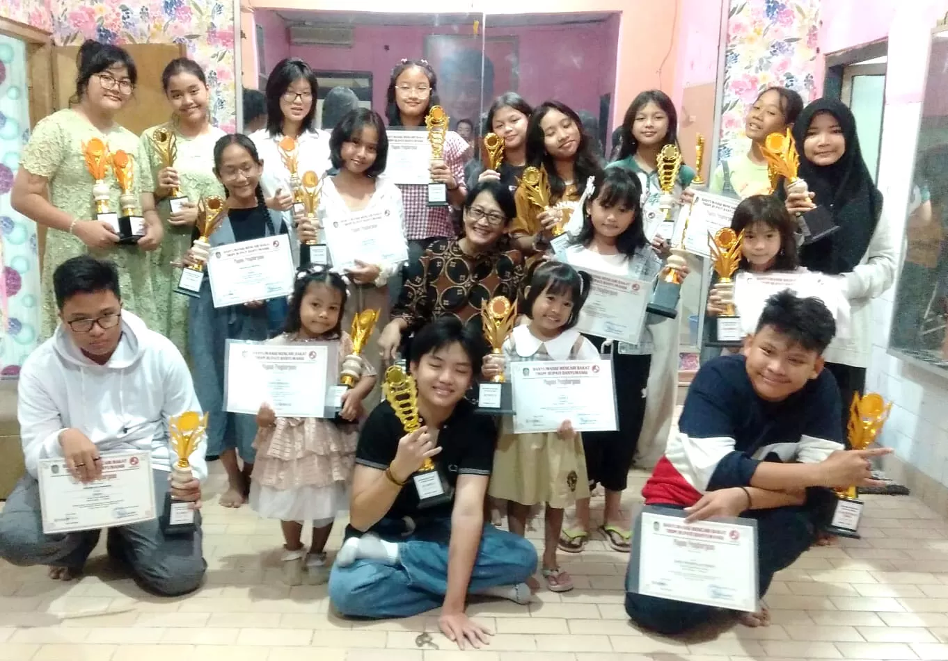 Persiapan kompetisi menyanyi